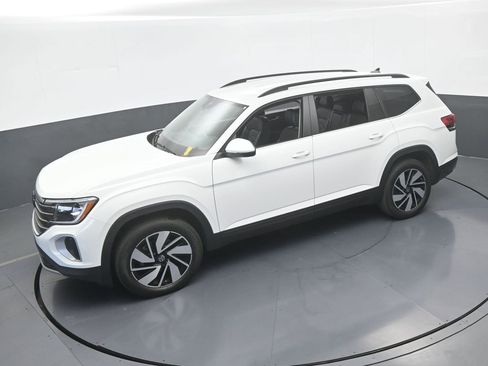 Used 2024 Volkswagen Atlas SE FWD image 51