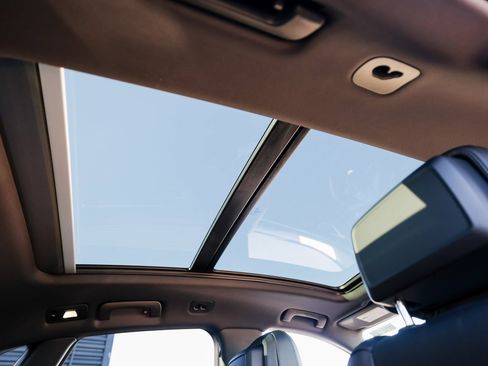 New 2026 Porsche Macan S image 29