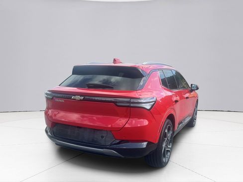 Used 2024 Chevrolet Equinox EV LT image 9