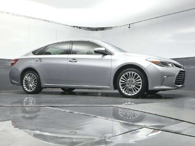 Used 2016 Toyota Avalon Limited w/ Toyota Safety Sense Package FWD image 35