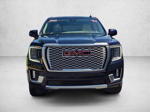 Used 2024 GMC Yukon Denali w/ Advanced Technology Package AWD/4WD image 2