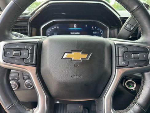 Used 2025 Chevrolet Silverado 1500 LT AWD/4WD image 35