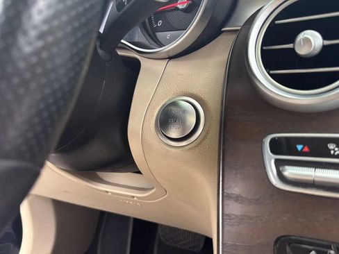 Used 2019 Mercedes-Benz GLC 300 4MATIC image 20
