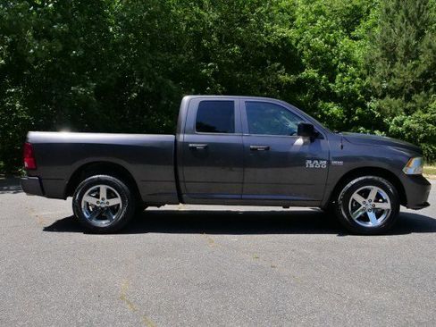 Used 2014 RAM 1500 Express RWD image 36