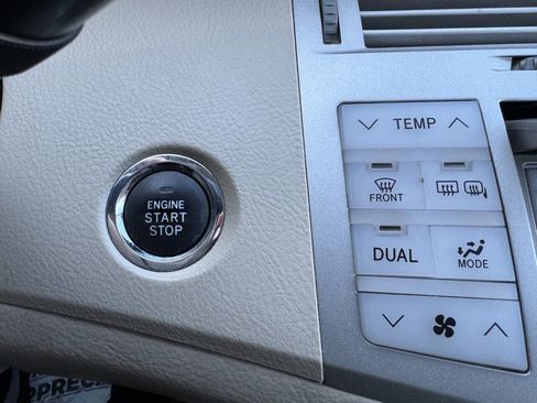 Used 2006 Toyota Avalon Limited image 32