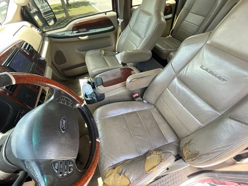 Used 2006 Ford F350 Lariat RWD image 10