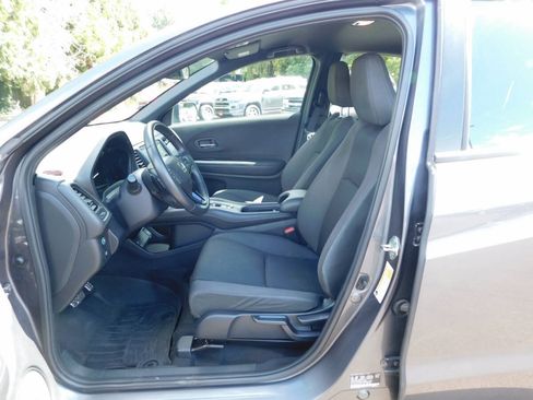 Used 2020 Honda HR-V Sport image 6