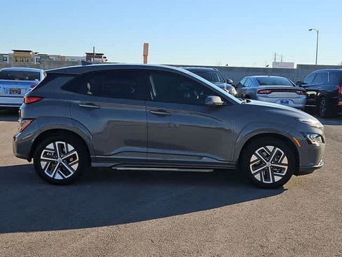 Used 2023 Hyundai Kona Limited w/ Cargo Package FWD image 11
