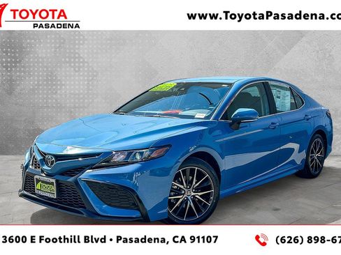 Certified 2023 Toyota Camry SE image 1