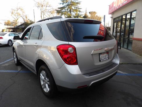 Used 2010 Chevrolet Equinox LT image 4