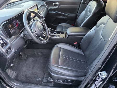 Used 2022 Kia Sorento S image 9