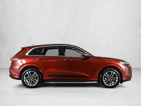 Certified 2025 Audi Q5 Prestige image 10