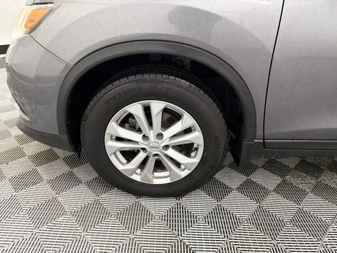 Used 2016 Nissan Rogue SV FWD image 12