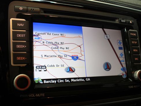 Used 2012 Volkswagen Beetle Launch Edition image 44