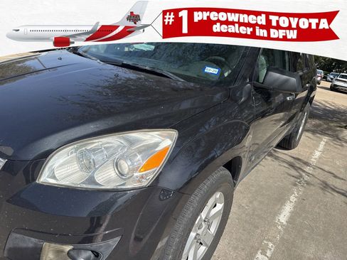 Used 2009 Saturn Outlook XE image 1