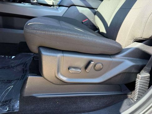 Used 2019 Ford F150 XLT w/ Equipment Group 302A Luxury AWD/4WD image 15