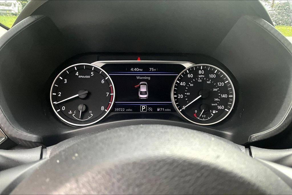 Used 2025 Nissan Sentra SV FWD image 12
