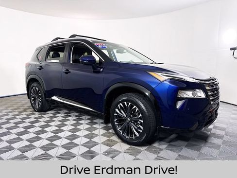 Certified 2025 Nissan Rogue Platinum w/ Platinum Premium Package FWD image 1