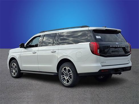 New 2026 Ford Expedition Max Active image 4