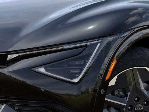 New 2025 Kia EV6 Light w/ Light LR Technology Package image 10