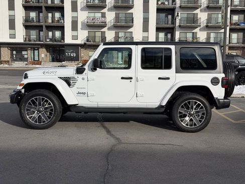 Used 2023 Jeep Wrangler Sahara w/ Cold Weather Group image 4