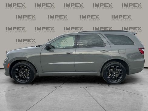 Used 2024 Dodge Durango SXT w/ SXT Blacktop Group image 2