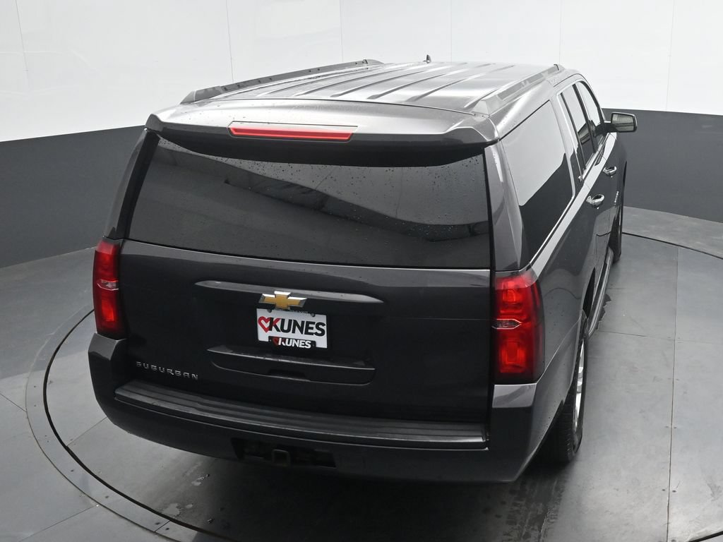 Used 2016 Chevrolet Suburban LS RWD image 29