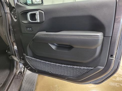 Used 2022 Jeep Wrangler Unlimited Sahara w/ Cold Weather Group AWD/4WD image 54