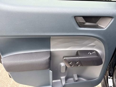 New 2026 Ford Maverick XL image 19