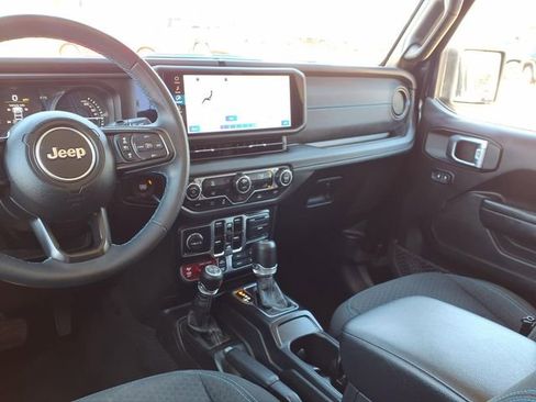 Used 2024 Jeep Wrangler Unlimited Rubicon 4xe AWD/4WD image 8