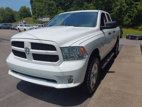 Used 2019 RAM 1500 Express w/ Express Value Package AWD/4WD image 6