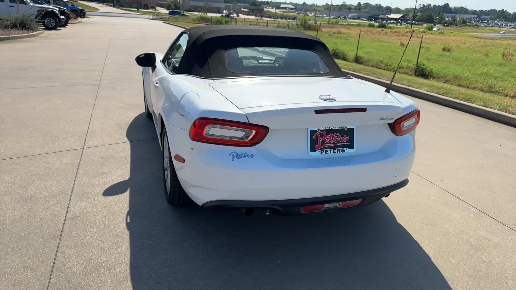 Used 2017 FIAT 124 Spider Classica RWD image 7