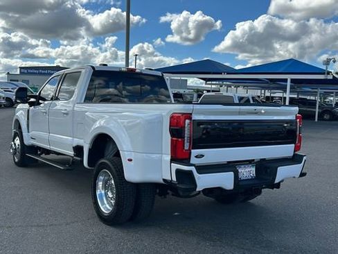 Certified 2025 Ford F450 Platinum w/ FX4 Off-Road Package image 5
