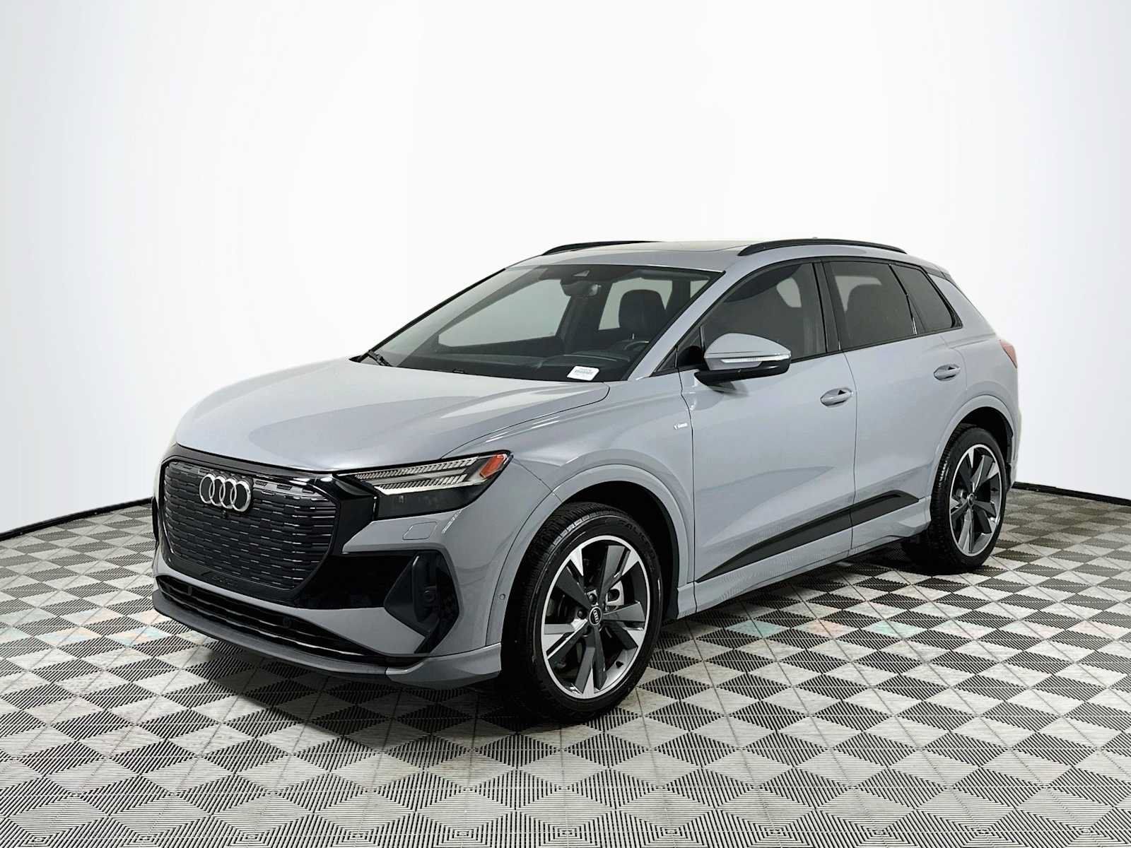 Certified 2023 Audi Q4 e-tron Prestige w/ Black Optic Package AWD/4WD image 3