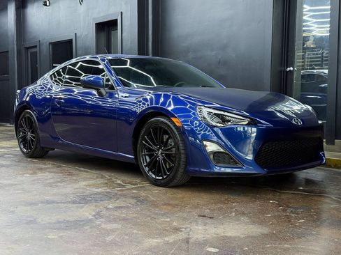 Used 2013 Scion FR-S image 11