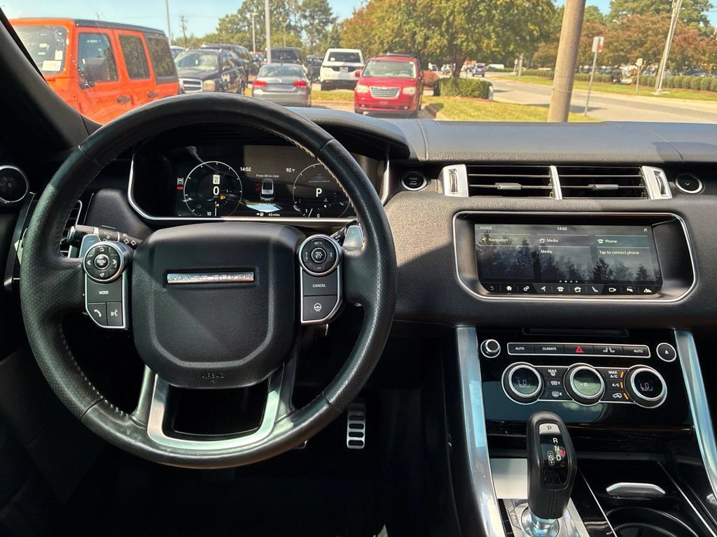 Used 2017 Land Rover Range Rover Sport Supercharged AWD/4WD image 16