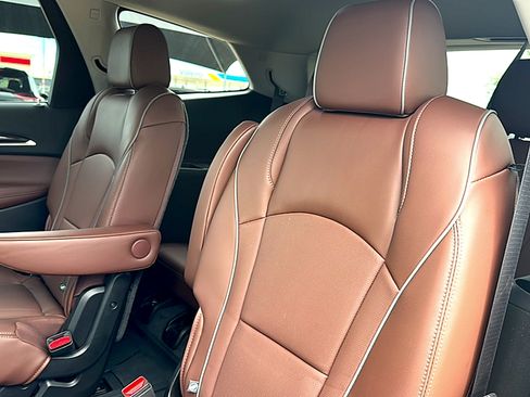 Used 2019 Buick Enclave Avenir w/ Avenir Technology Package image 19