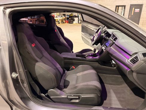 Used 2018 Honda Civic Si image 18