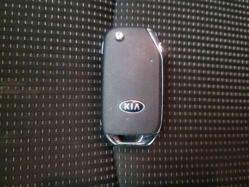 Used 2020 Kia Forte LXS FWD image 32