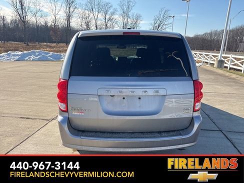 Used 2019 Dodge Grand Caravan GT image 4