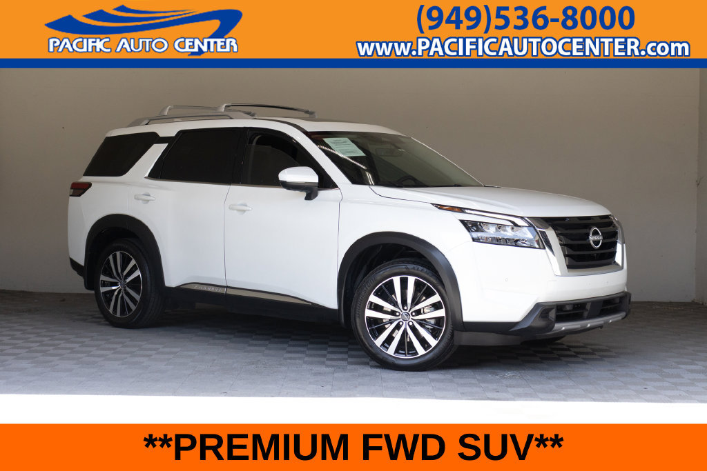 Used 2025 Nissan Pathfinder Platinum w/ Cargo Package FWD image 1