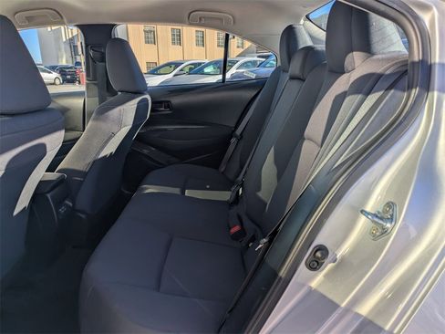 Used 2023 Toyota Corolla LE image 29