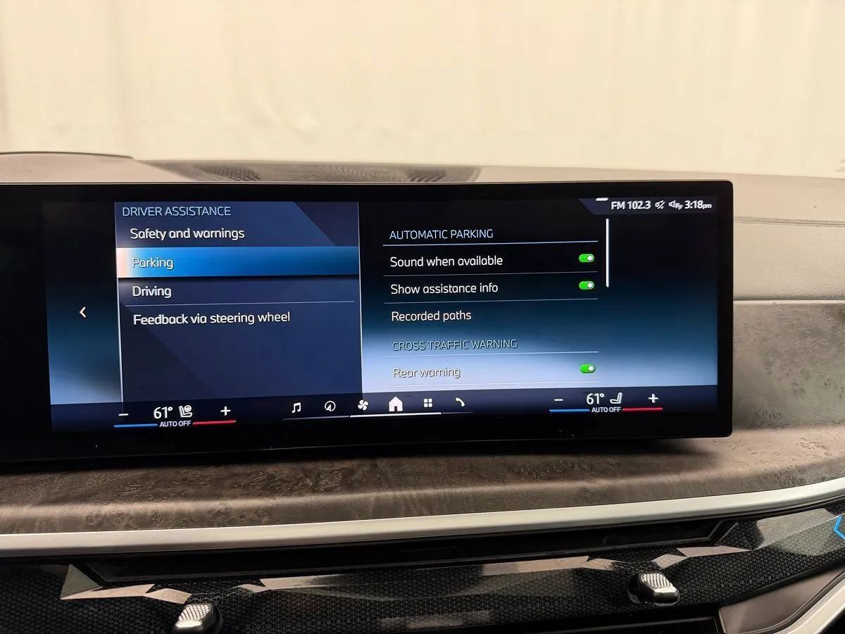 Used 2024 BMW X5 sDrive40i w/ Premium Package RWD image 19
