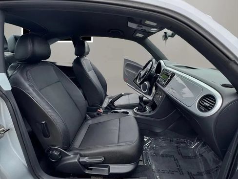 Used 2012 Volkswagen Beetle 2.5 FWD image 11