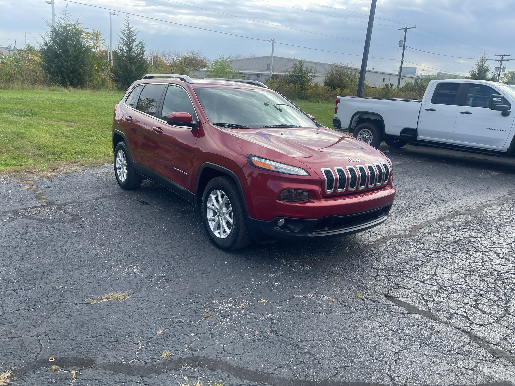 Used 2015 Jeep Cherokee Latitude AWD/4WD image 8