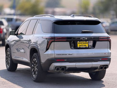 Used 2024 Chevrolet Traverse Z71 AWD/4WD image 22