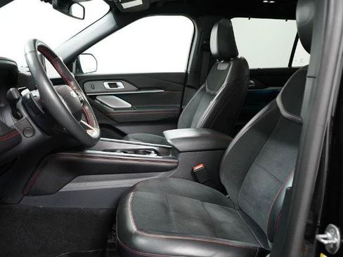 Certified 2025 Ford Explorer ST AWD/4WD image 13