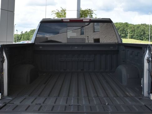 Used 2022 GMC Sierra 1500 Denali w/ Driver Alert Package II AWD/4WD image 11