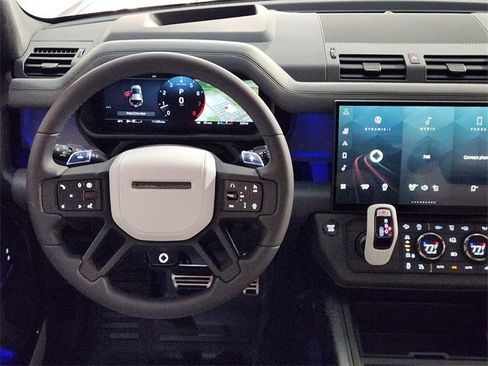 Used 2026 Land Rover Defender 110 OCTA image 26