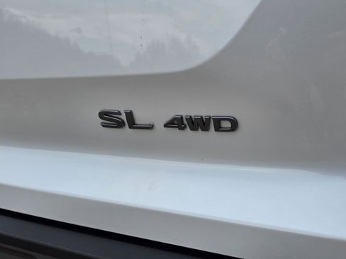 New 2026 Nissan Pathfinder SL image 6